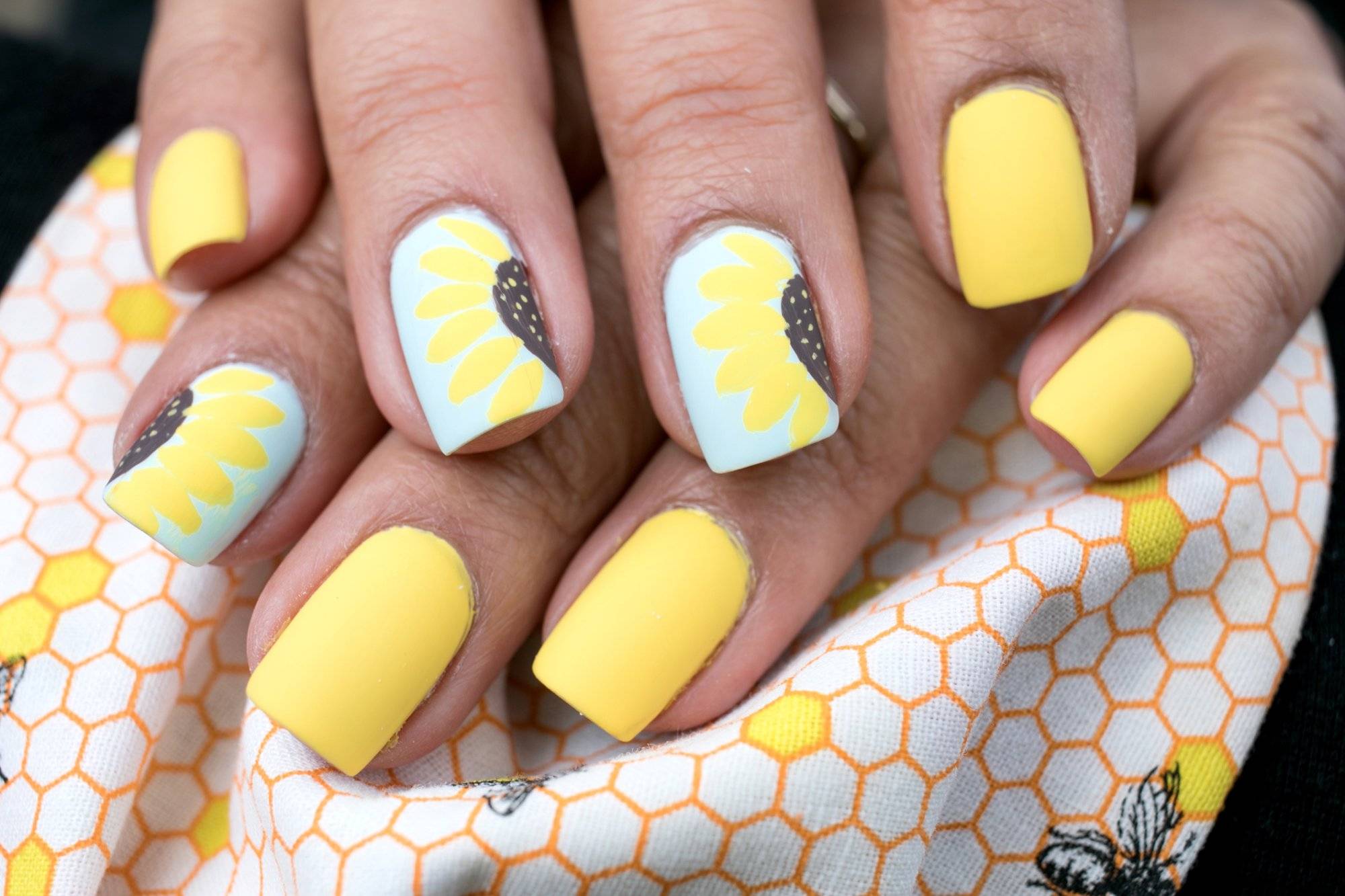 Yellow Sunflower Nail Art Design Yellow Sunflower Nail Art Design